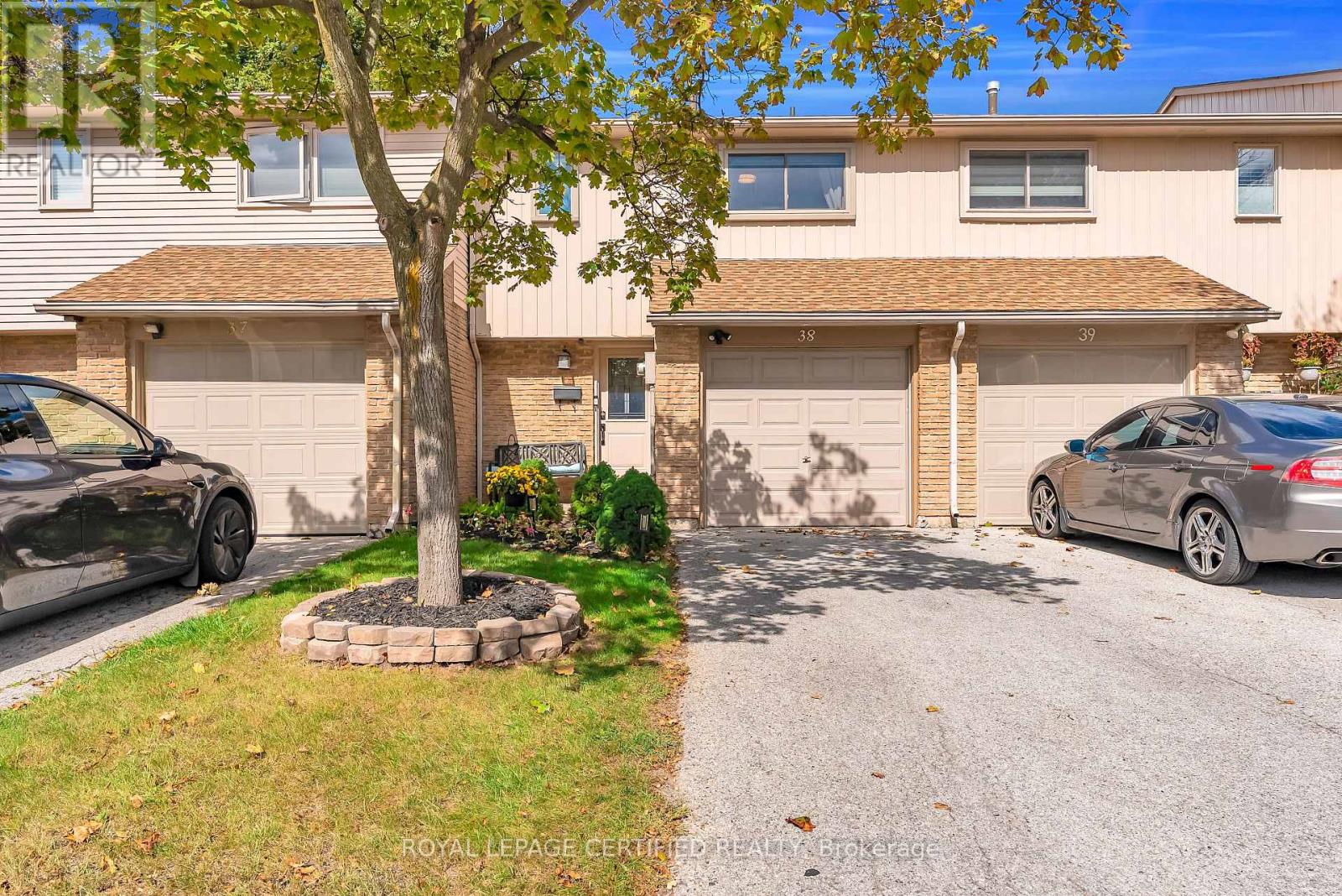 38 - 1532 LANCASTER DRIVE, Oakville (FA Falgarwood)