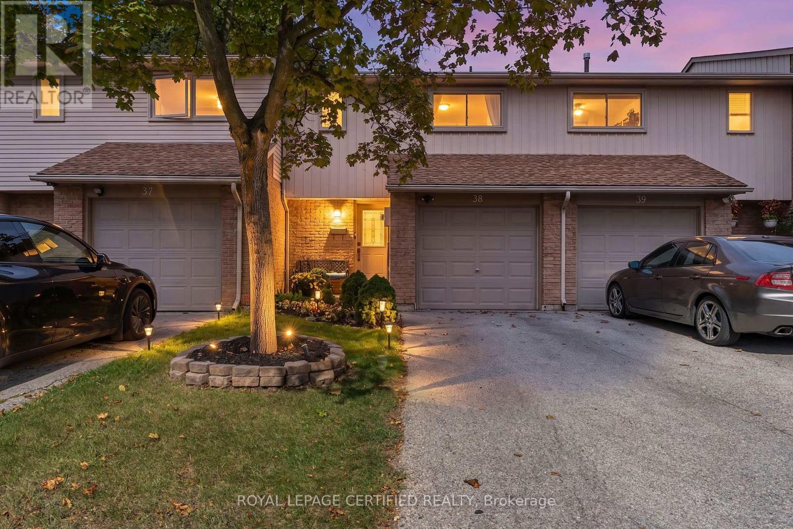 38 - 1532 LANCASTER DRIVE, Oakville (FA Falgarwood) — photo 2