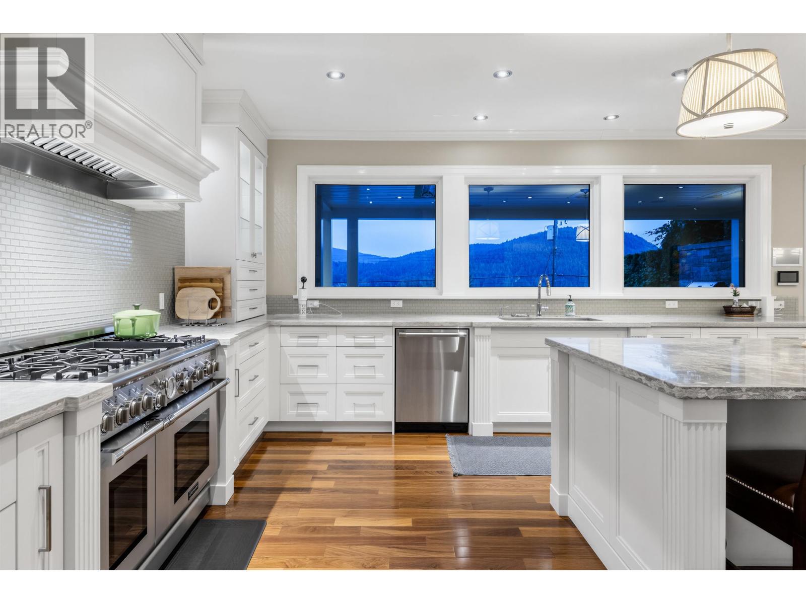 791 BEACHVIEW DRIVE, North Vancouver photo 12