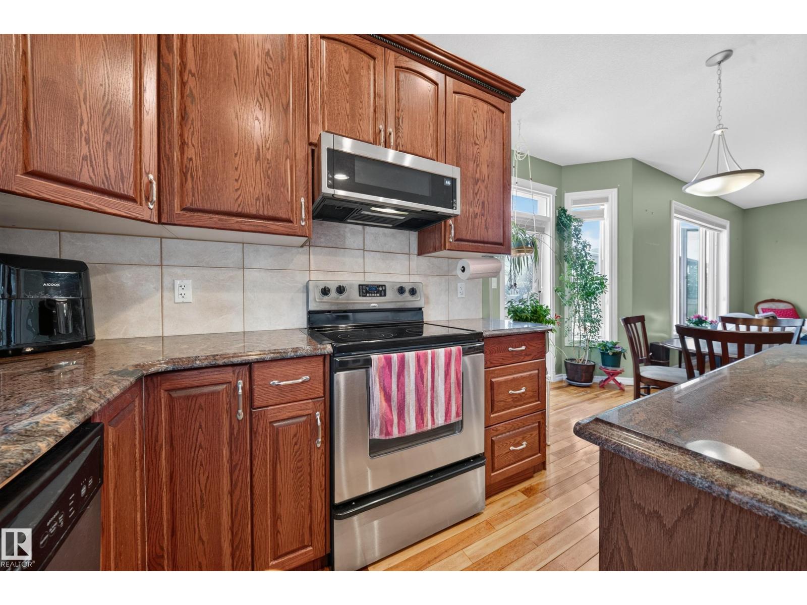 16423 61 ST NW - 25