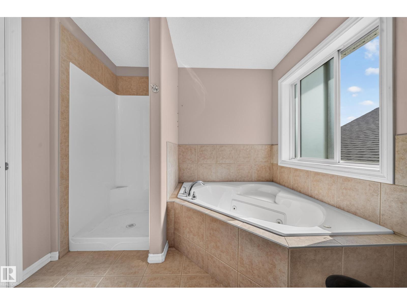 16423 61 ST NW - 47