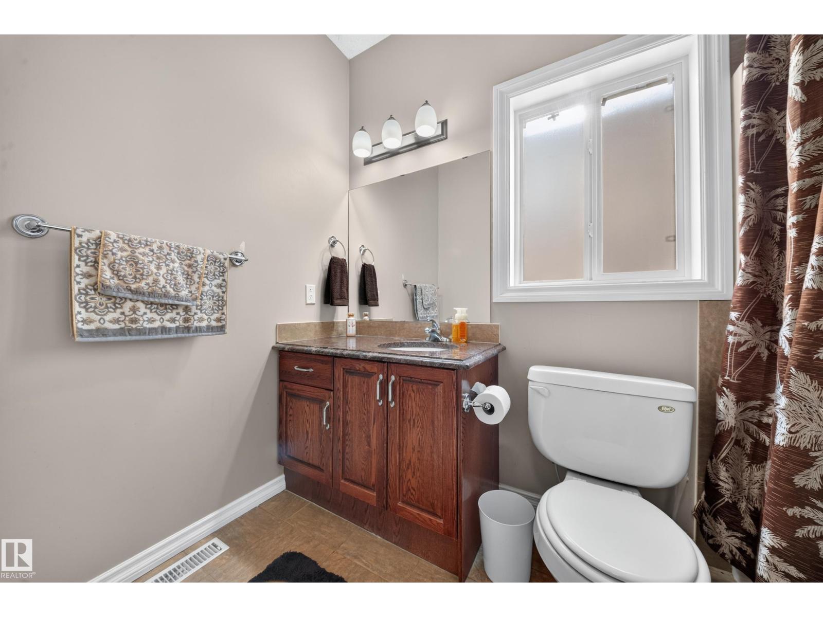 16423 61 ST NW - 56