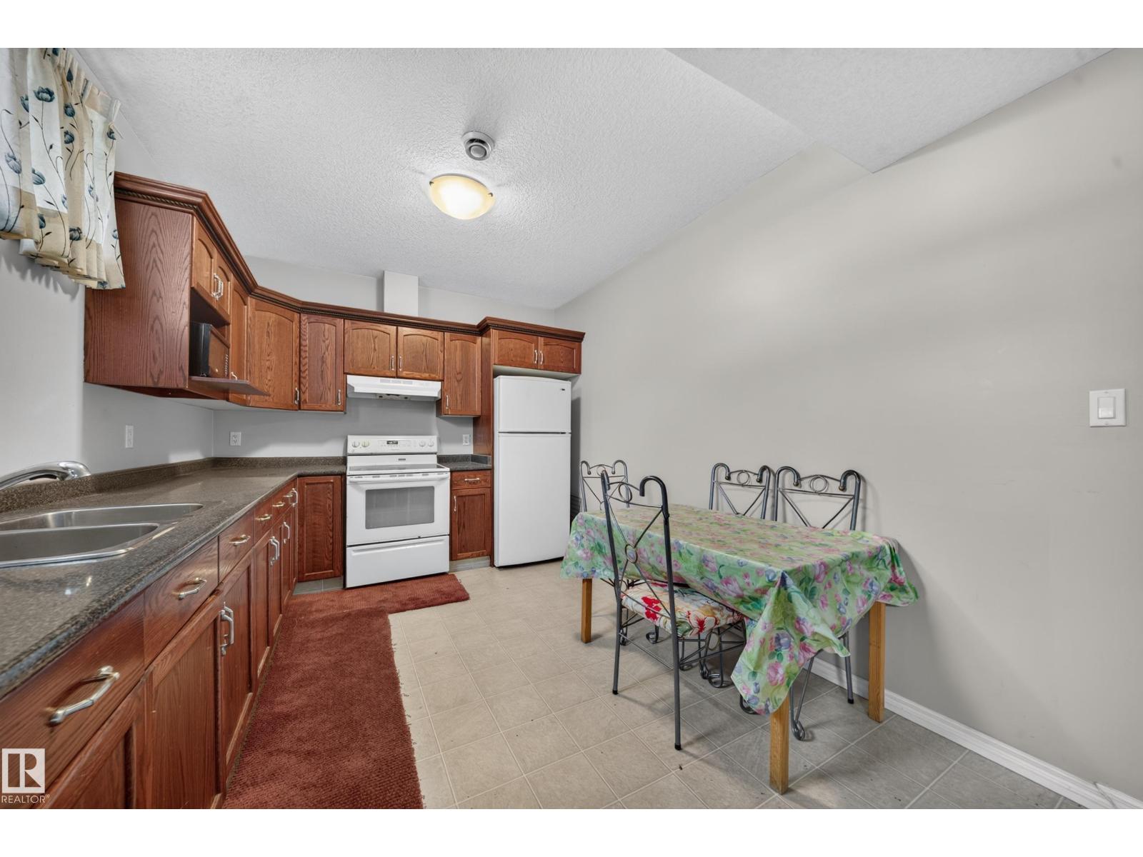 16423 61 ST NW - 70