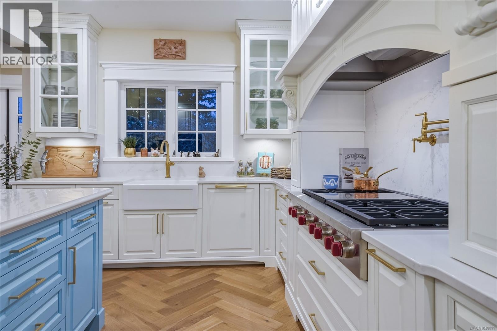 1708 Woodsend Dr, Saanich