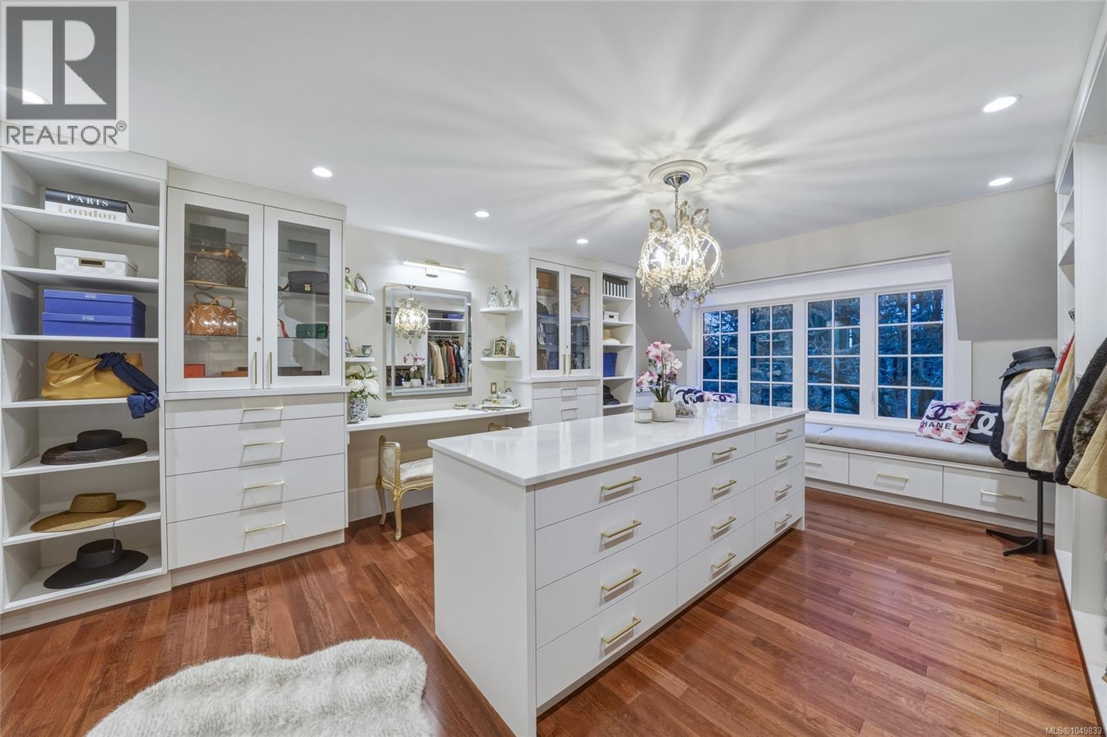 1708 Woodsend Dr - 31