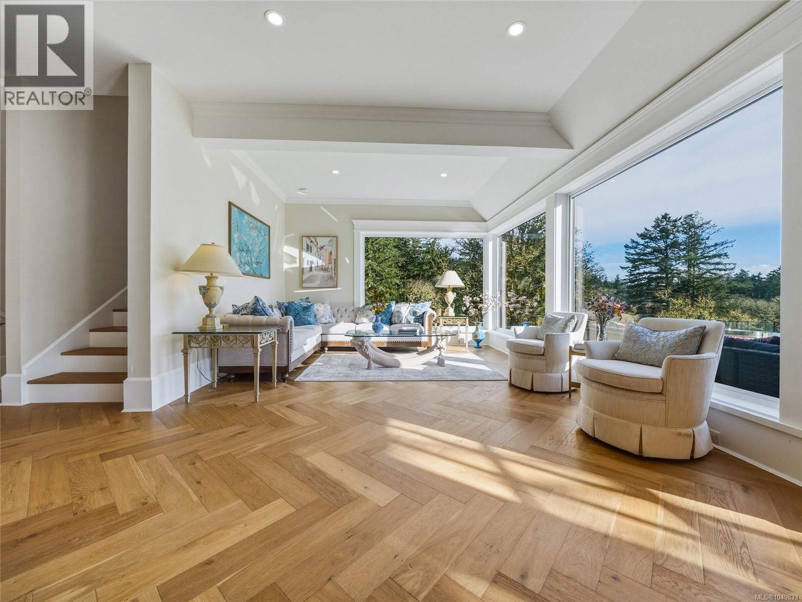 1708 Woodsend Dr, Saanich