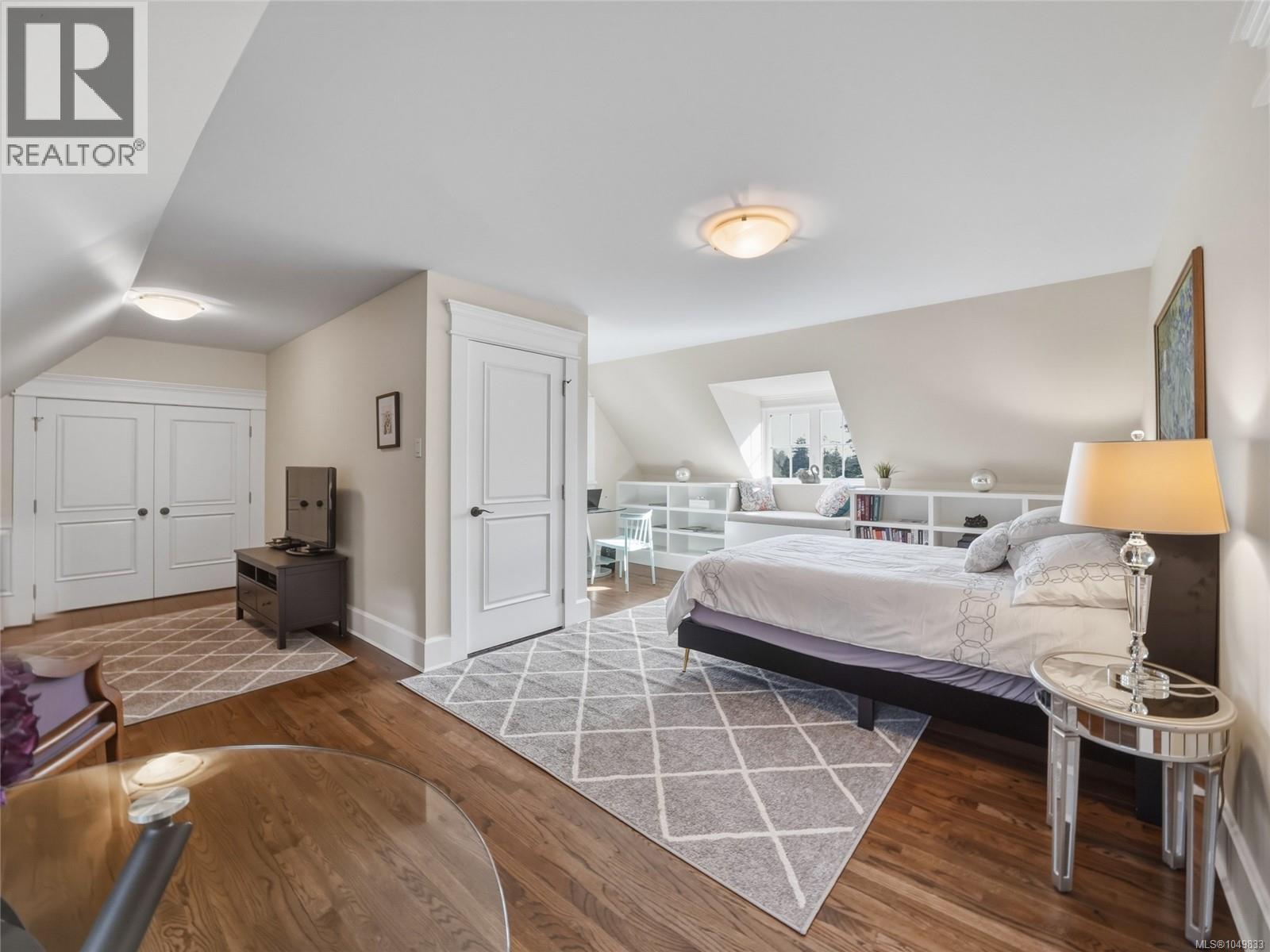 1708 Woodsend Dr - 64