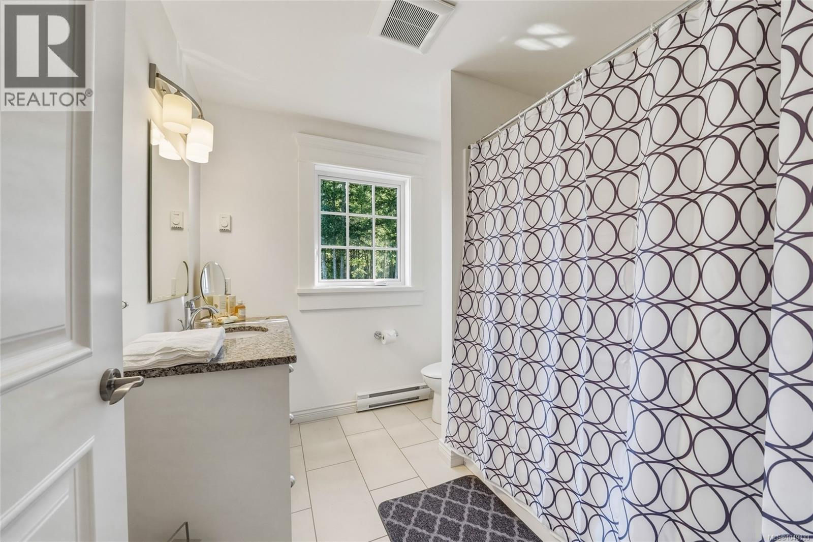 1708 Woodsend Dr, Saanich