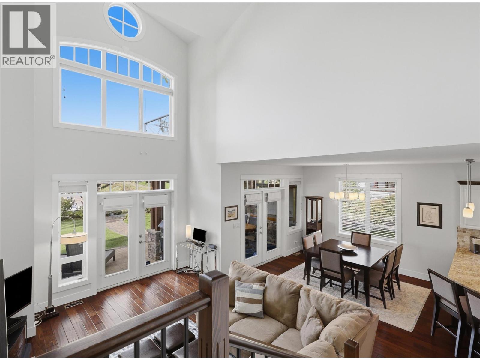 3950 Express Point Road Unit# 8, Scotch Creek