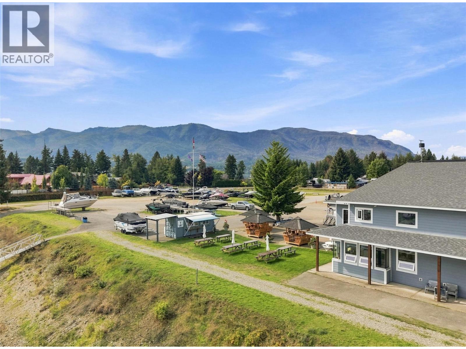 3950 Express Point Road Unit# 8, Scotch Creek
