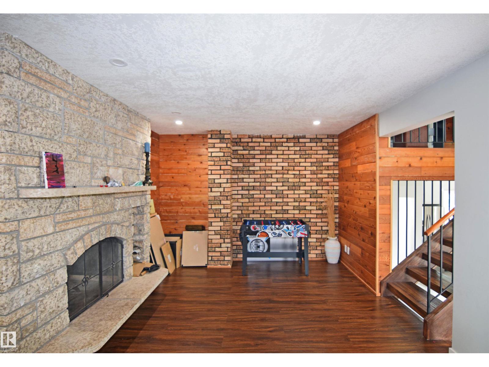 9657 68A ST NW - Image 12