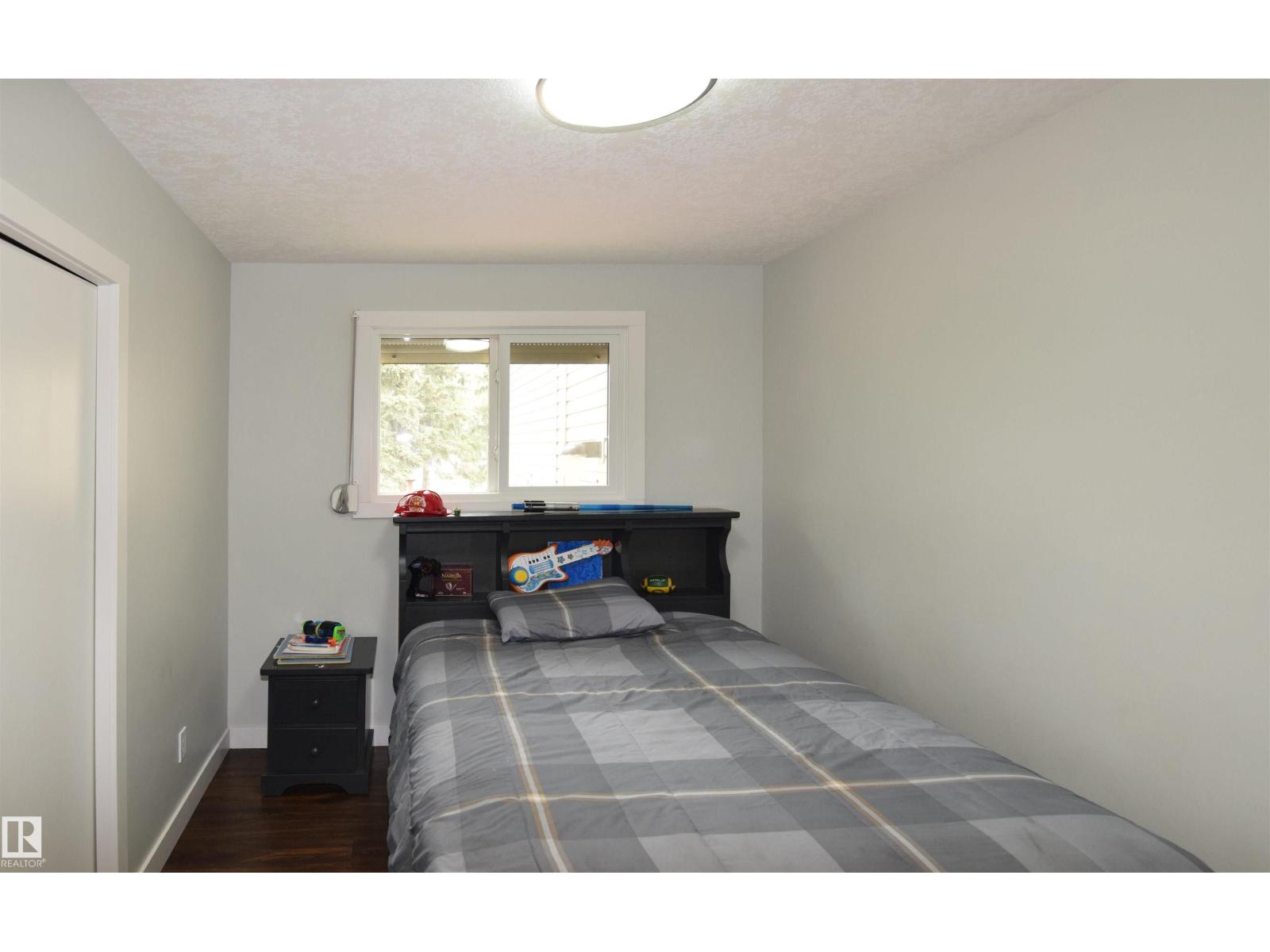9657 68A ST NW - 19