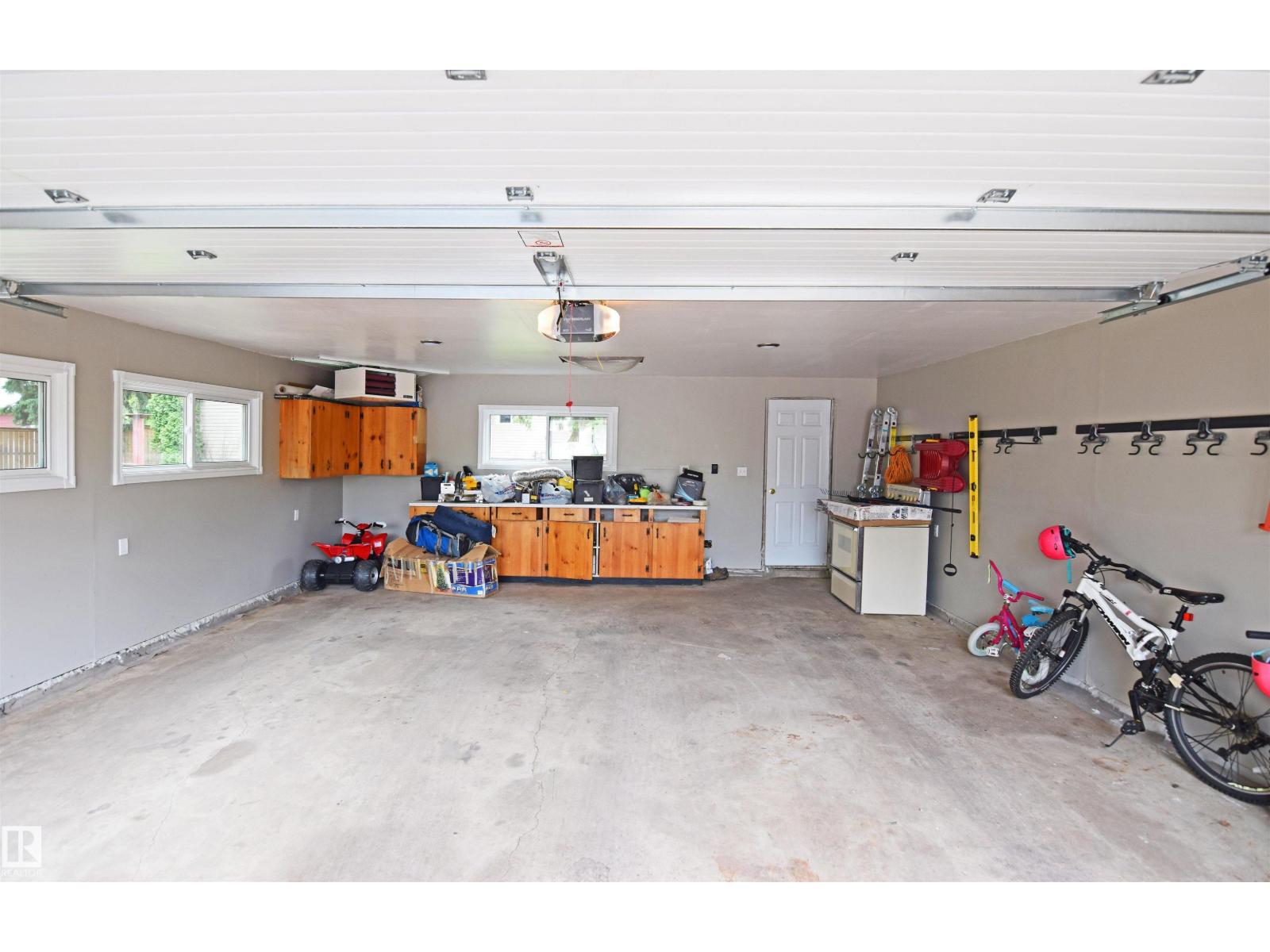 9657 68A ST NW - Image 33