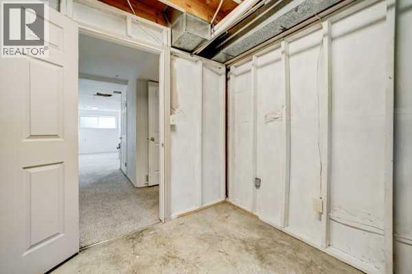 2009 23 Street N - 13
