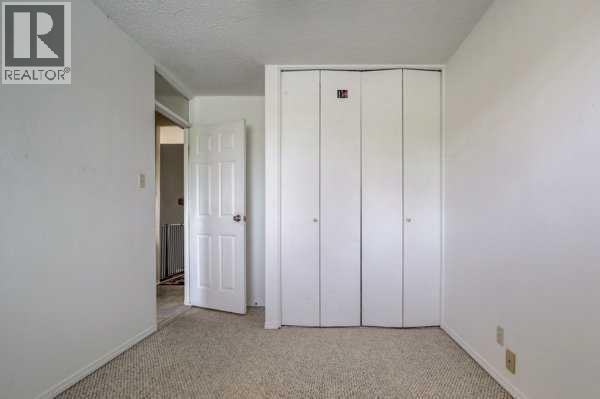 2009 23 Street N - 12