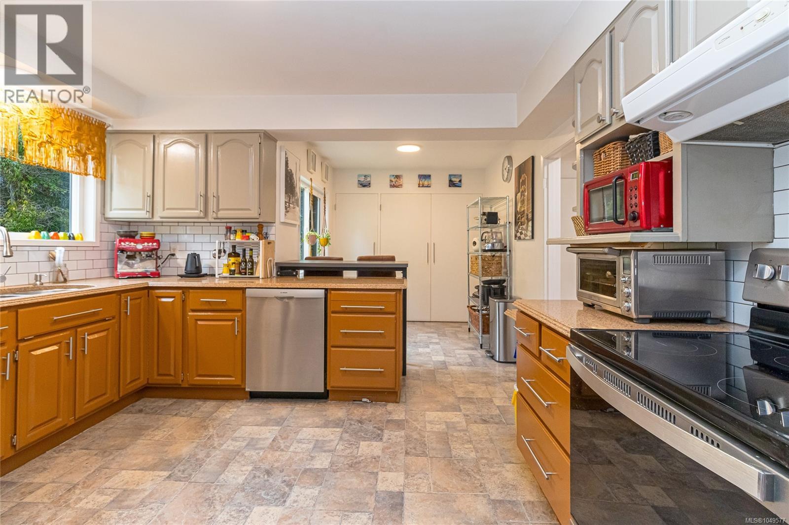 644 Fernhill Rd - 18