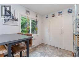 644 Fernhill Rd, Esquimalt, BC V9A4Y9 Photo 22