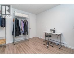 644 Fernhill Rd, Esquimalt, BC V9A4Y9 Photo 25