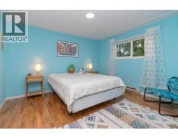 644 Fernhill Rd, Esquimalt, BC V9A4Y9 Photo 30