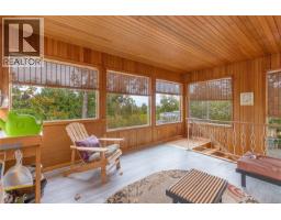 644 Fernhill Rd, Esquimalt, BC V9A4Y9 Photo 34