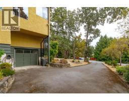 Living room - 644 Fernhill Rd, Esquimalt, BC V9A4Y9 Photo 8