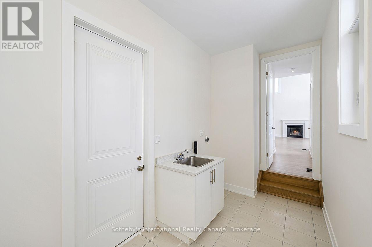 111 CLEMENT LANE - 21
