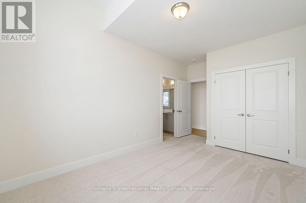 111 CLEMENT LANE - 35