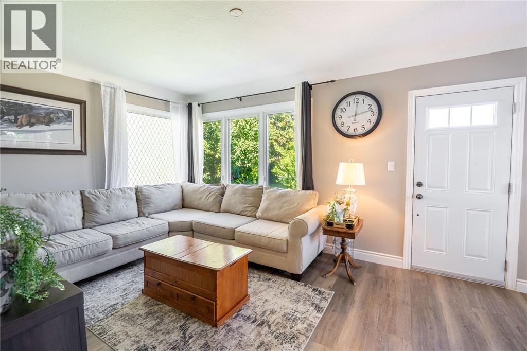 199 FANE STREET - 4