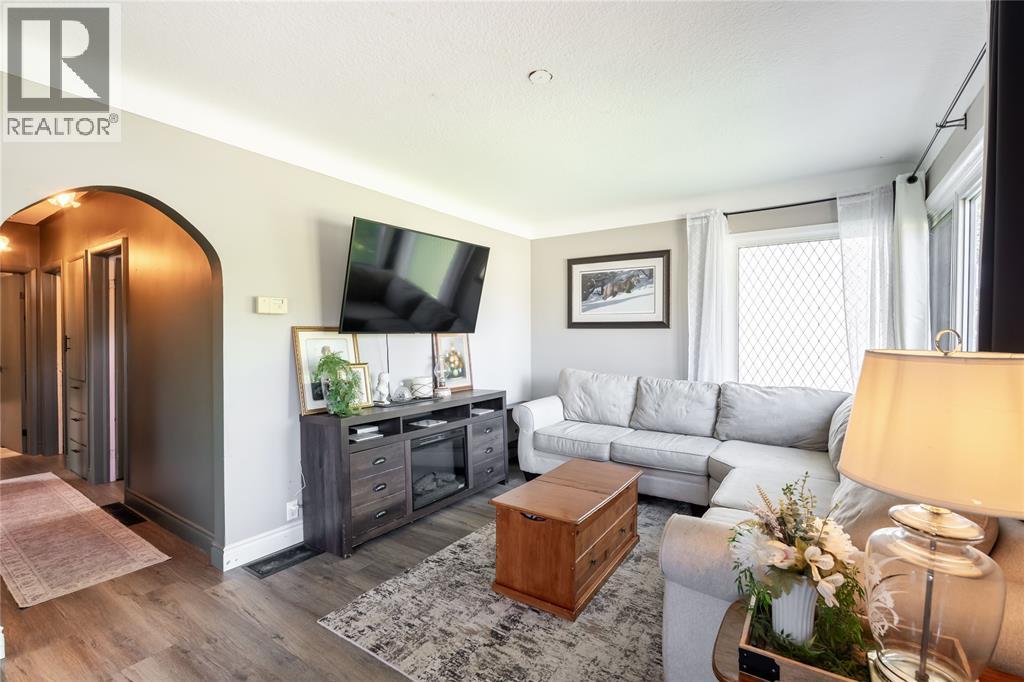199 FANE STREET - 8