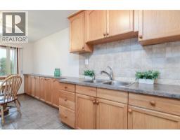 218 Pinedale Drive, Kitchener, ON N2E1K3 Photo 25