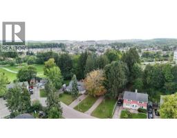 218 Pinedale Drive, Kitchener, ON N2E1K3 Photo 43