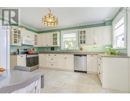 206 Fox Street, Lunenburg, NS B0J2C0 Photo 12