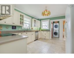 206 Fox Street, Lunenburg, NS B0J2C0 Photo 14
