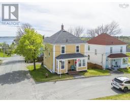 206 Fox Street, Lunenburg, NS B0J2C0 Photo 46