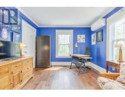 4pc Bathroom - 206 Fox Street, Lunenburg, NS B0J2C0 Photo 8