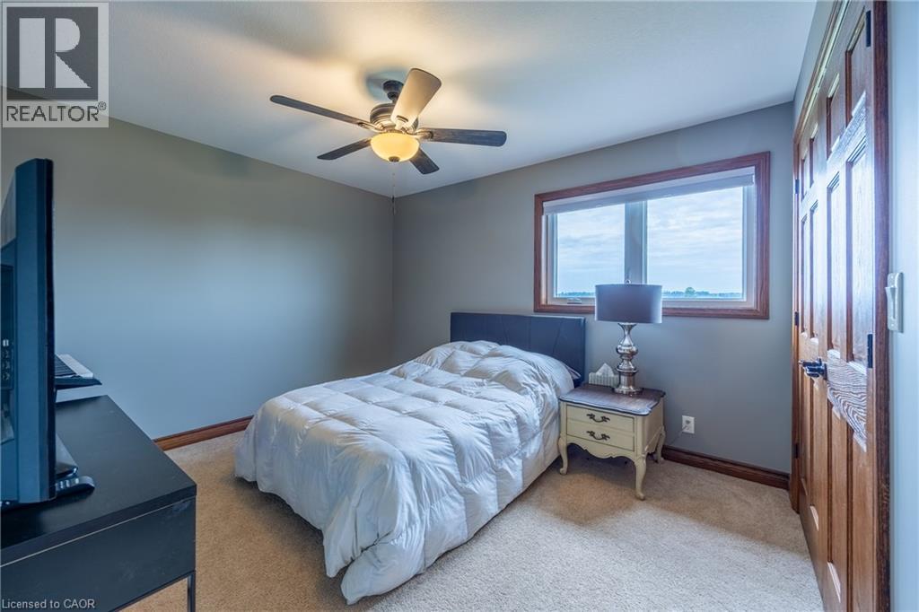 493 FISHER'S GLEN Road - Image 17