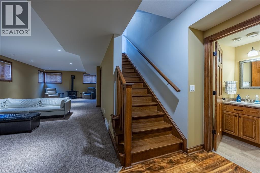 493 FISHER'S GLEN Road - Image 21