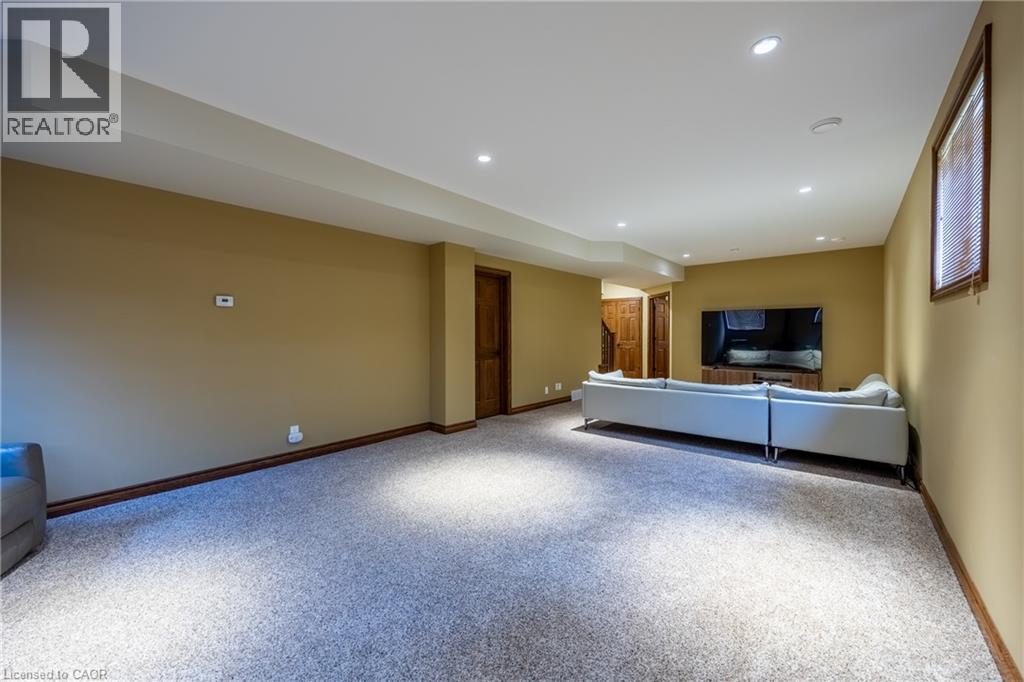 493 FISHER'S GLEN Road - Image 25