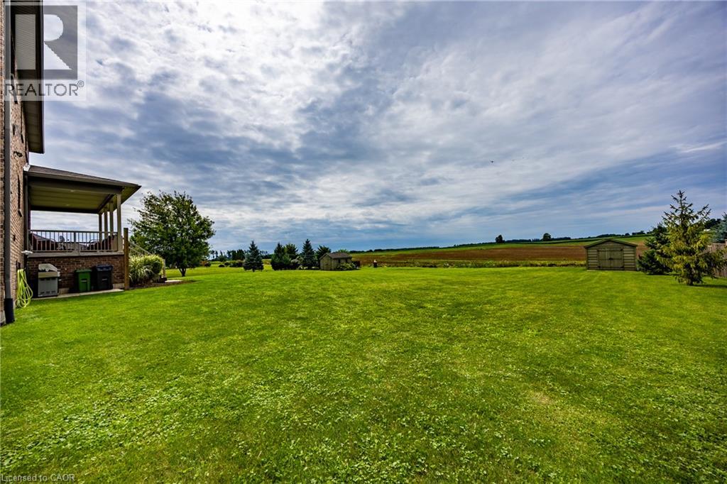 493 FISHER'S GLEN Road - Image 32