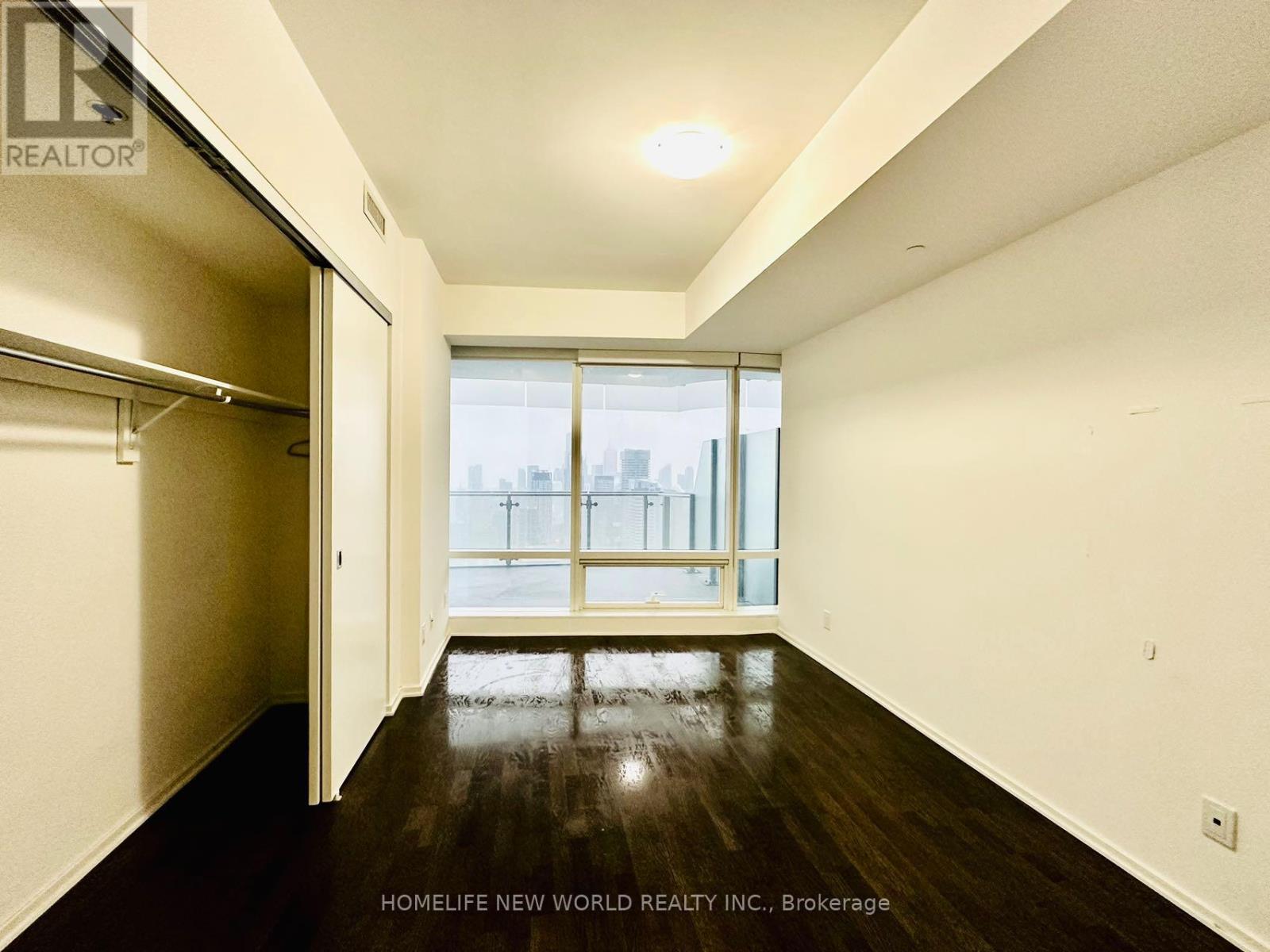 #5004 1 BLOOR STREET E - 27