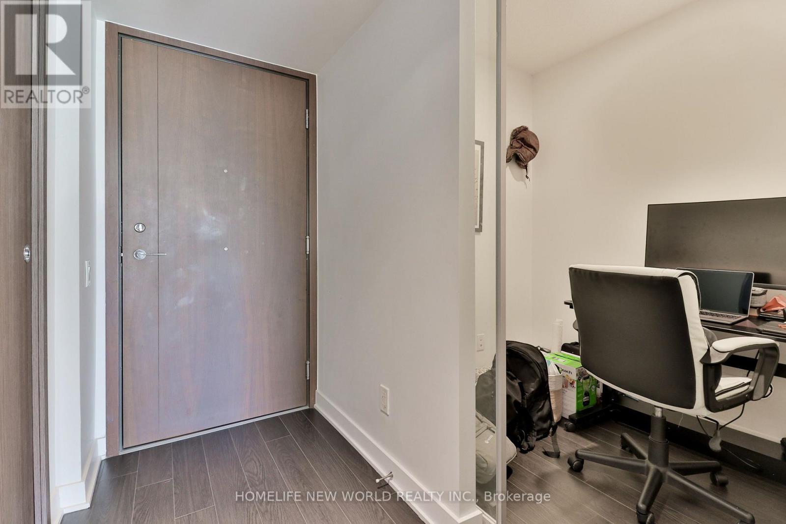 #812 17 BATHURST STREET - 13