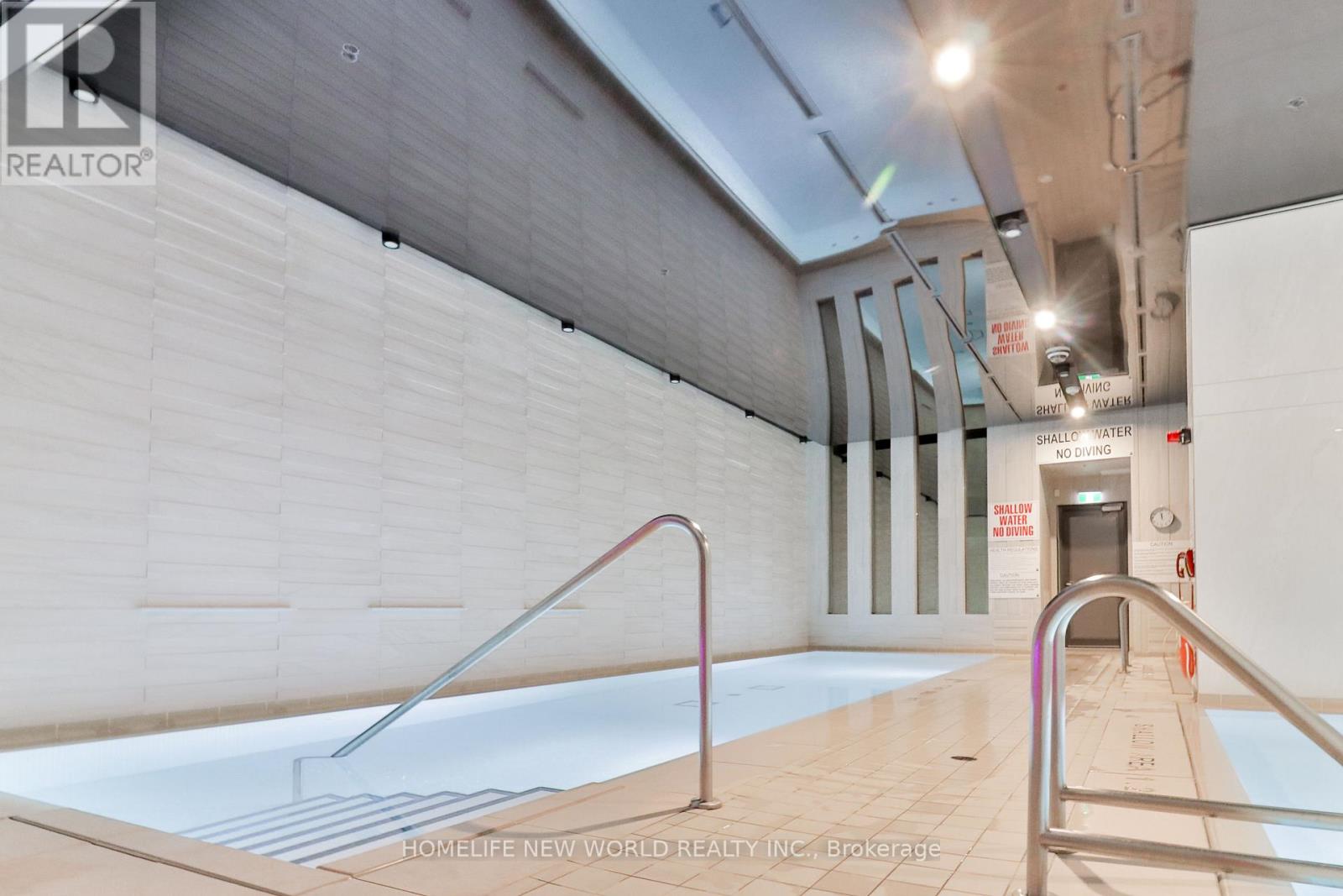 #812 17 BATHURST STREET - Image 24