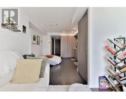 812 - 17 Bathurst Street, Toronto, ON M5V0N1 Photo 7