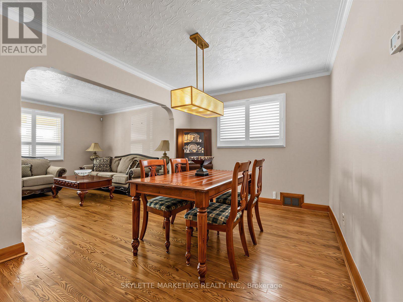 14 BARDWELL CRESCENT - 10