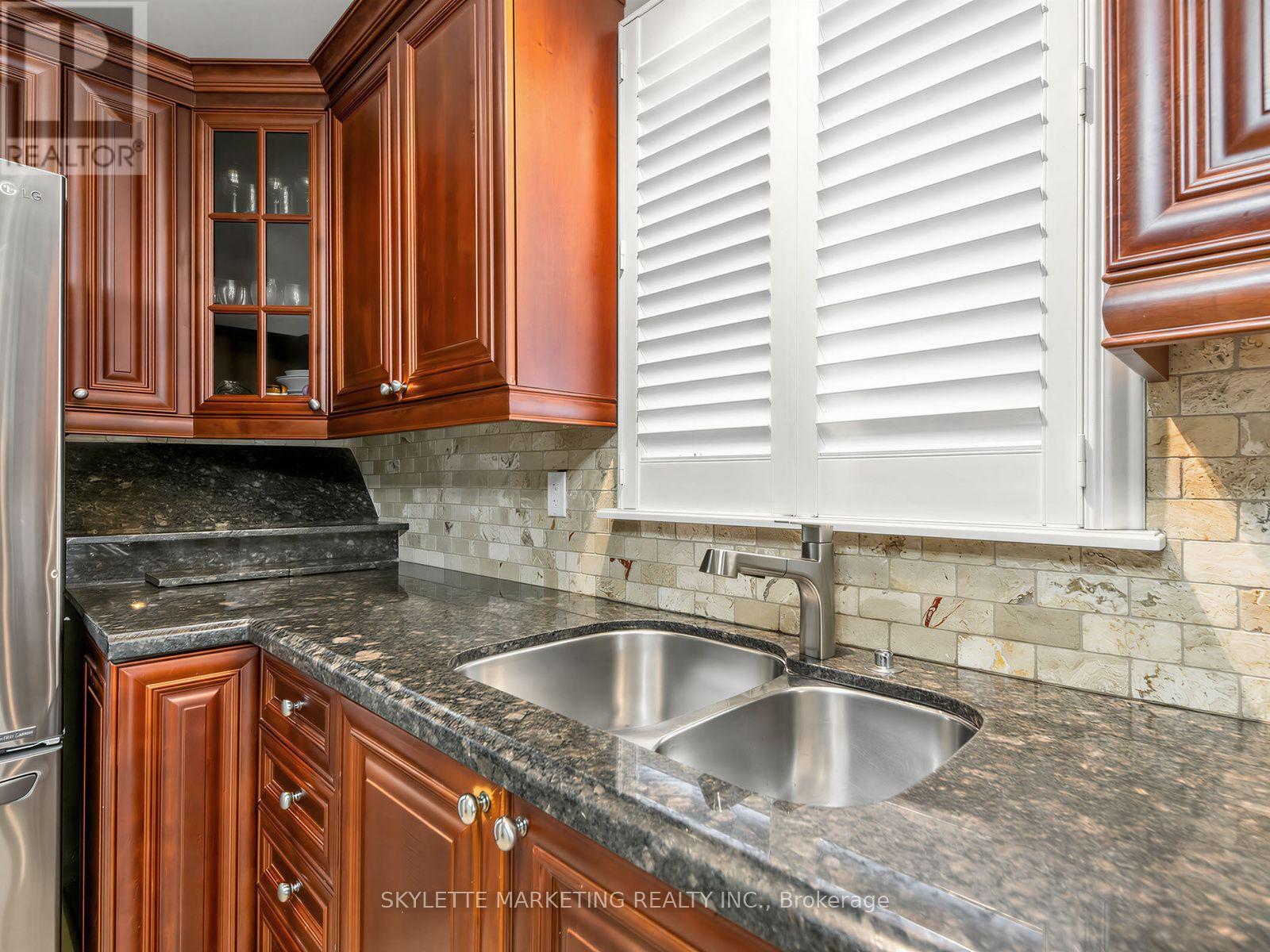 14 BARDWELL CRESCENT - 12