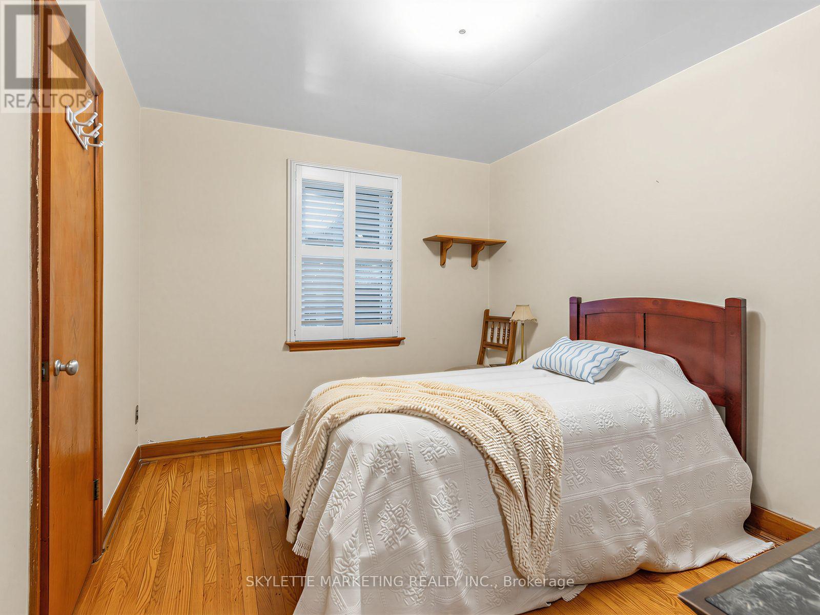 14 BARDWELL CRESCENT - 20