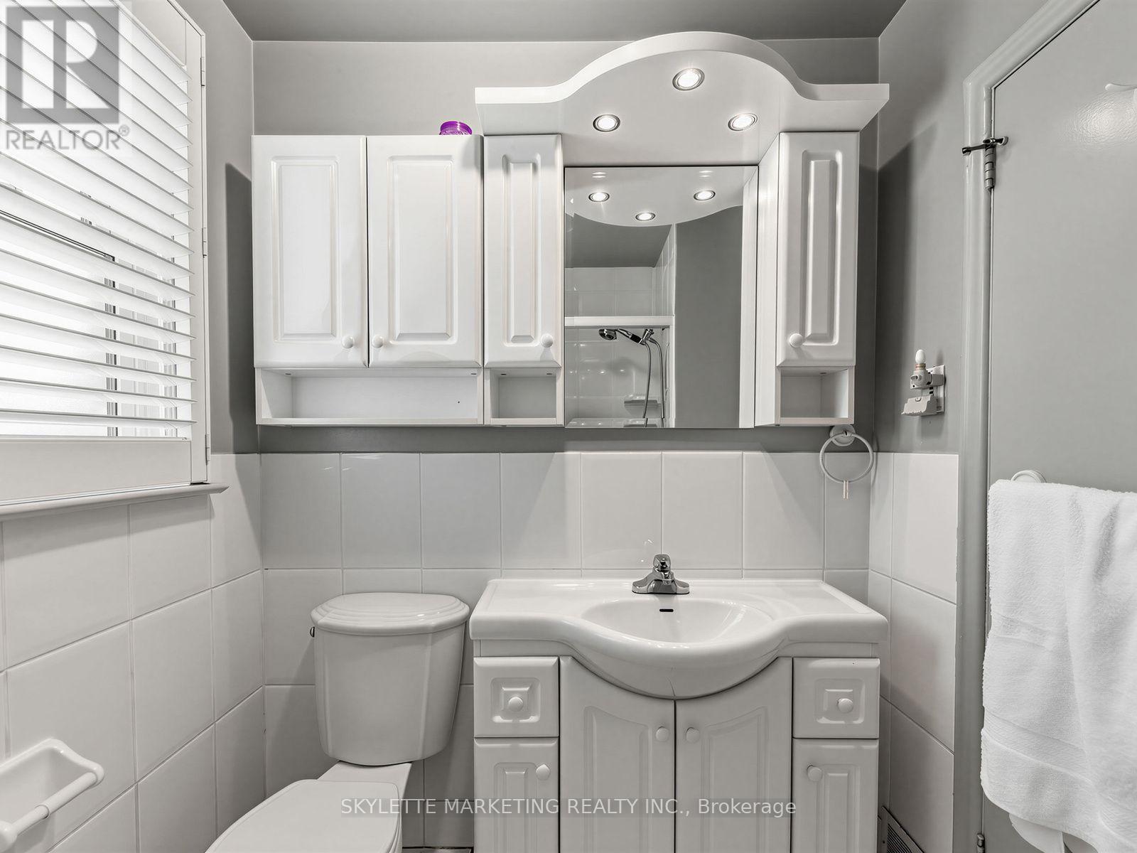 14 BARDWELL CRESCENT - 23