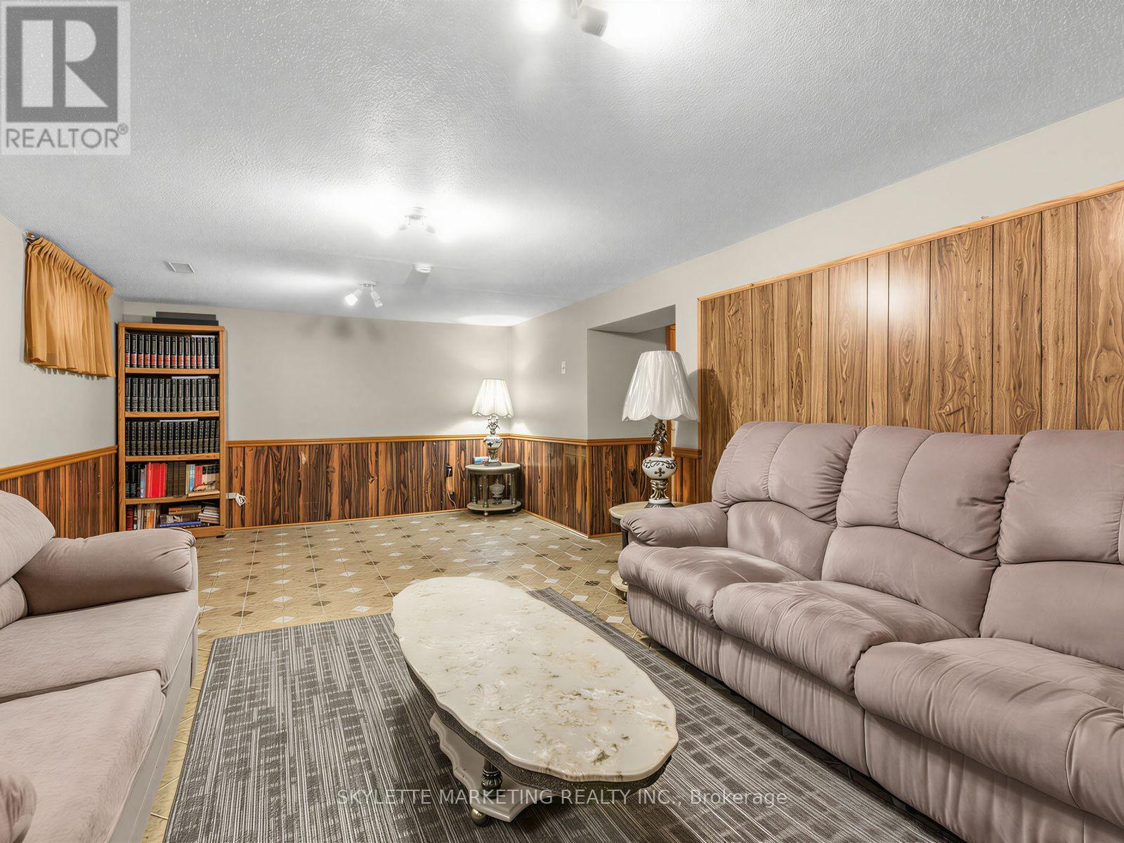 14 BARDWELL CRESCENT - Image 31