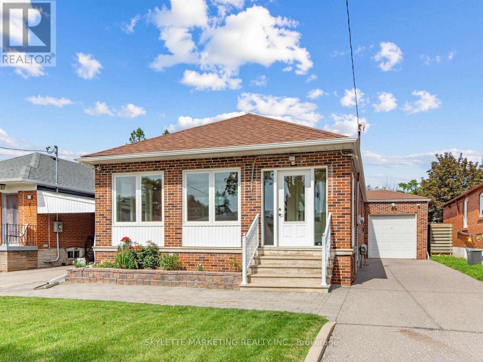 14 BARDWELL CRESCENT - 34
