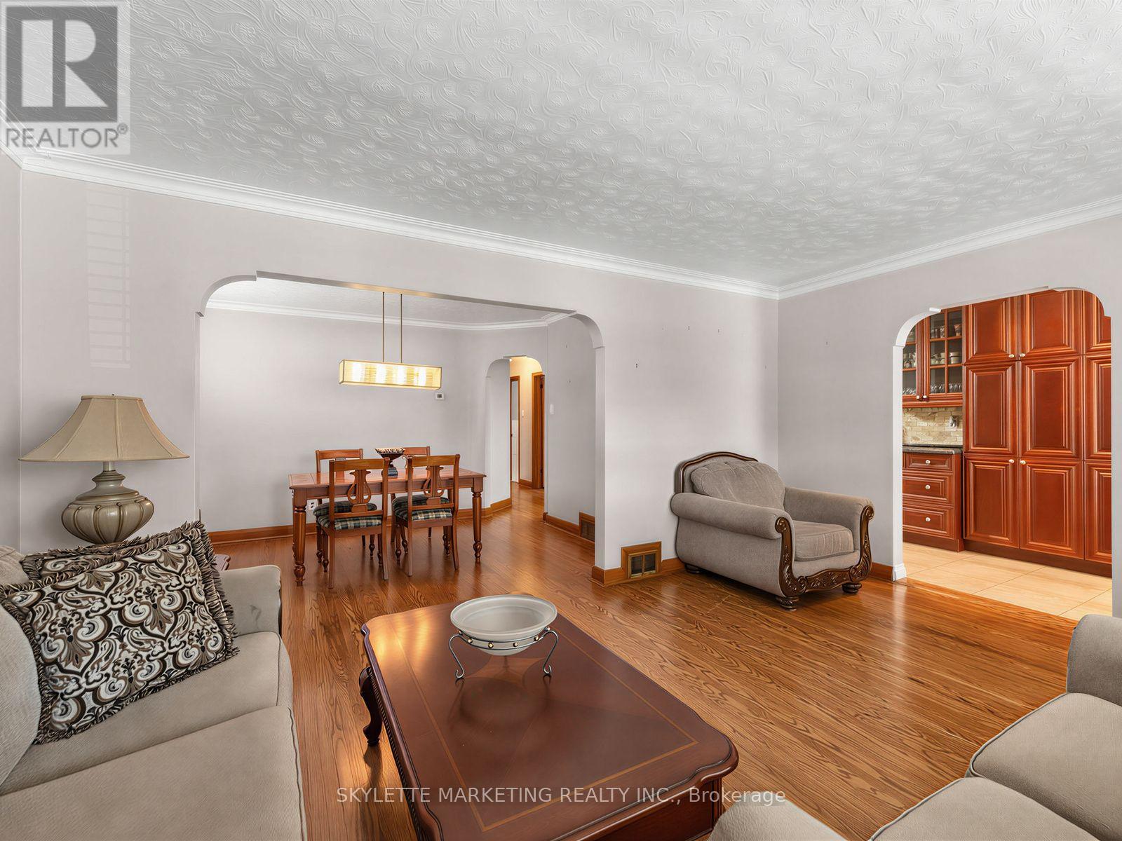 Photo of 14 BARDWELL CRESCENT